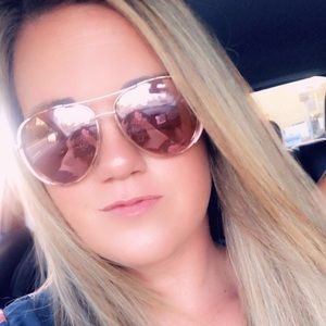 Meet your Posher, Tara